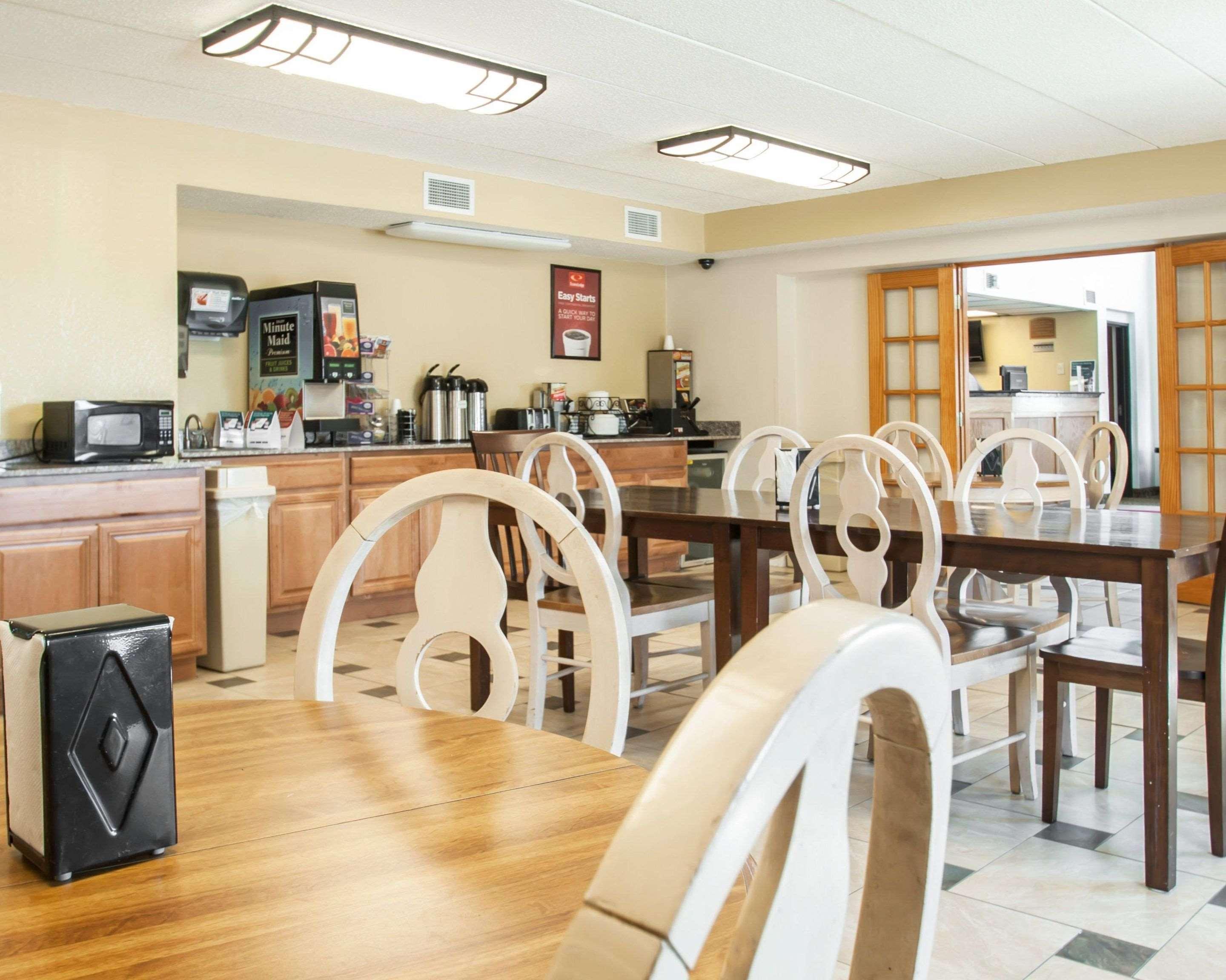 Econo Lodge Kansas City Downtown North Ngoại thất bức ảnh