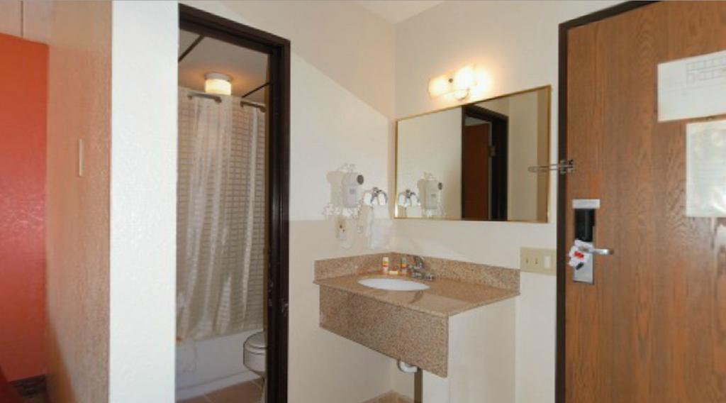 Econo Lodge Kansas City Downtown North Phòng bức ảnh